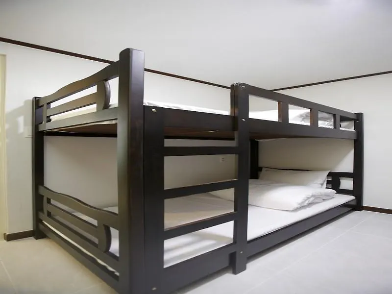 24 Guesthouse Sinchon Hongdae 서울특별시 게스트하우스