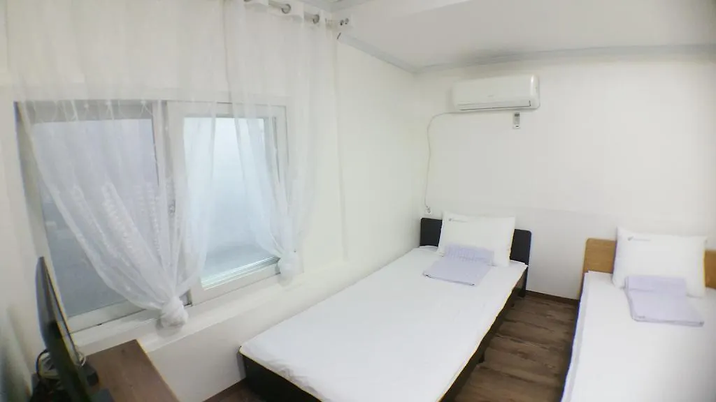 24 Guesthouse Sinchon Hongdae 서울특별시 대한민국