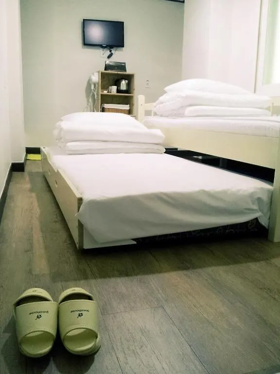 24 Guesthouse Sinchon Hongdae 서울특별시 게스트하우스