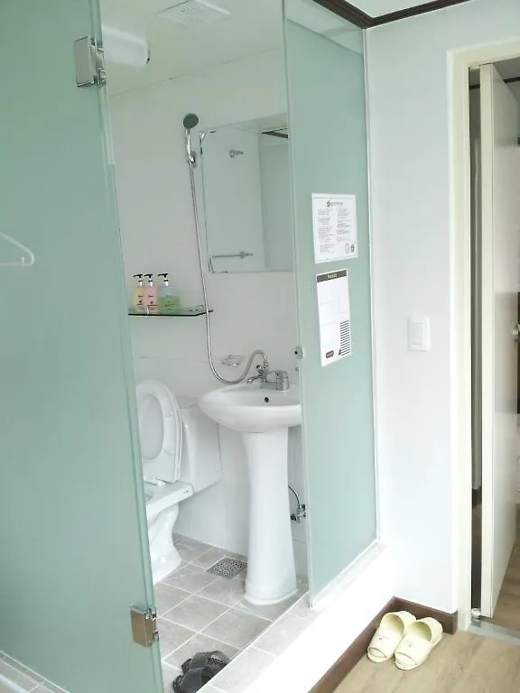 24 Guesthouse Sinchon Hongdae 서울특별시 게스트하우스